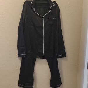 Black Satin Pajama Set with White Piping Tag Shows XL  Fix Is Like A Large